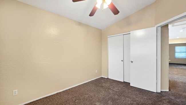 Building Photo - Gated community in Avondale with a communi...