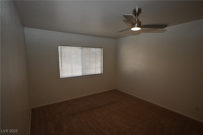 Building Photo - 8465 Blue Island Ave