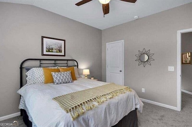 Building Photo - 307 Lakeside Ln