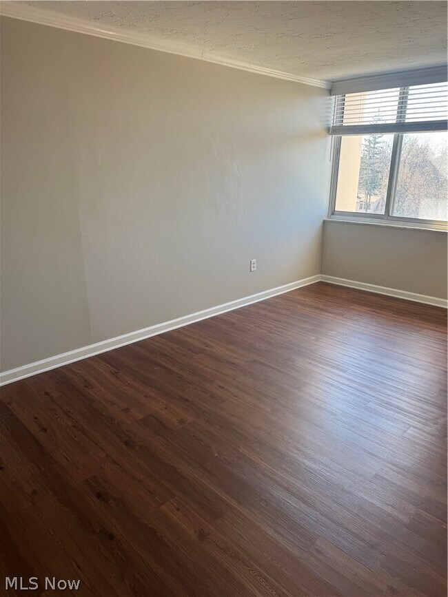 Building Photo - 12900 Lake Ave