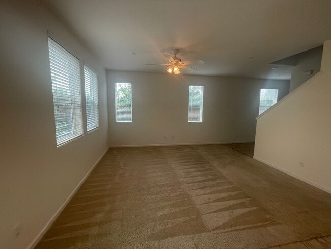 Building Photo - 3 Bedrooms in Paseo Del Norte of Roseville