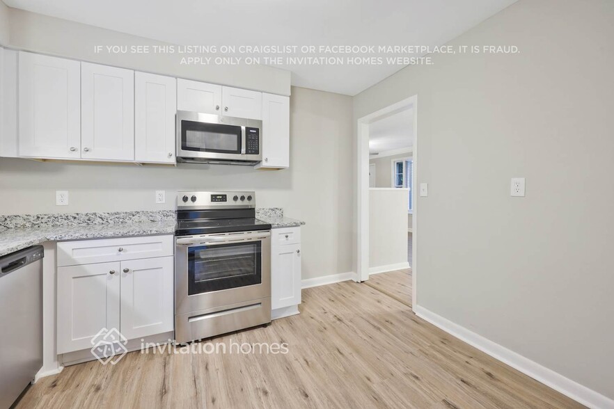 Building Photo - 2817 Dunmore Dr