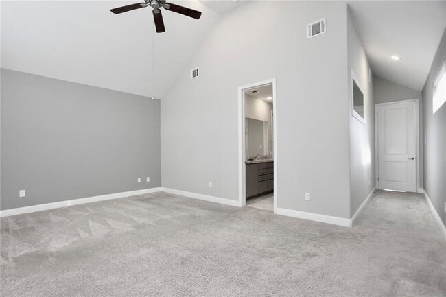 Building Photo - 1227 W 19th St