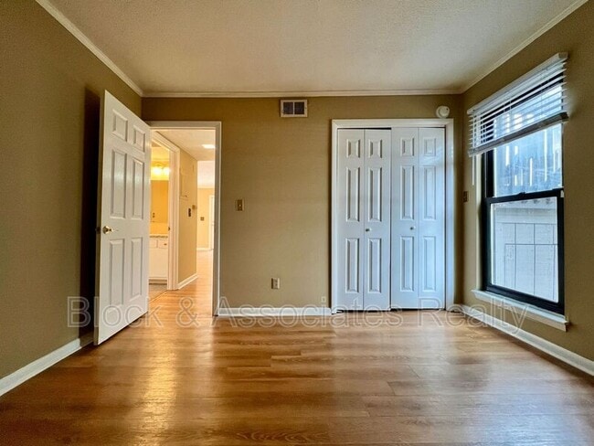 Building Photo - 131 Cedar Cove Ln