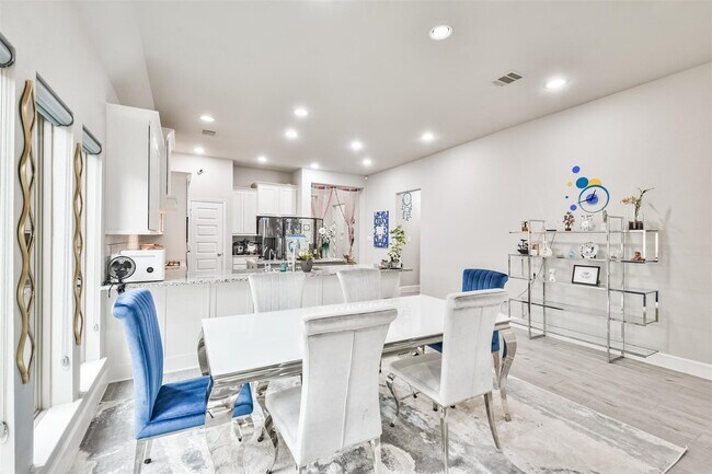 Building Photo - 15018 Concho River Wy