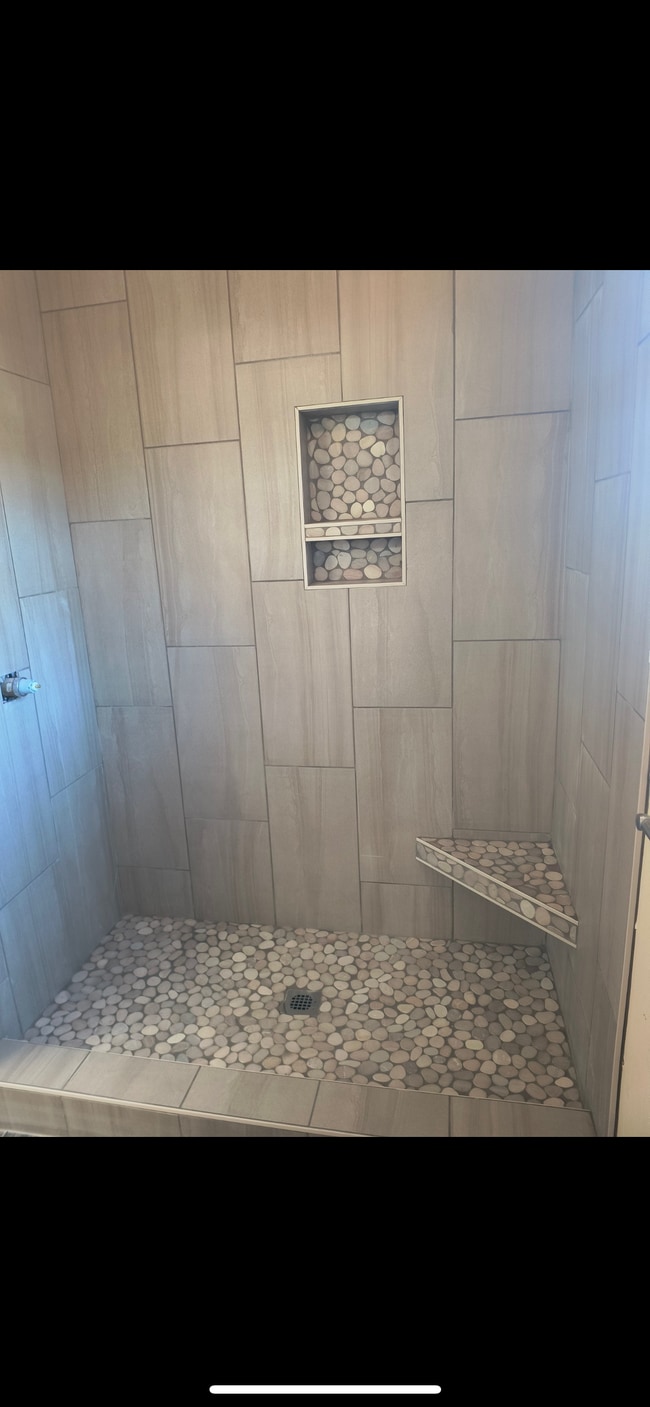 Building Photo - 4402 S Caraway Rd