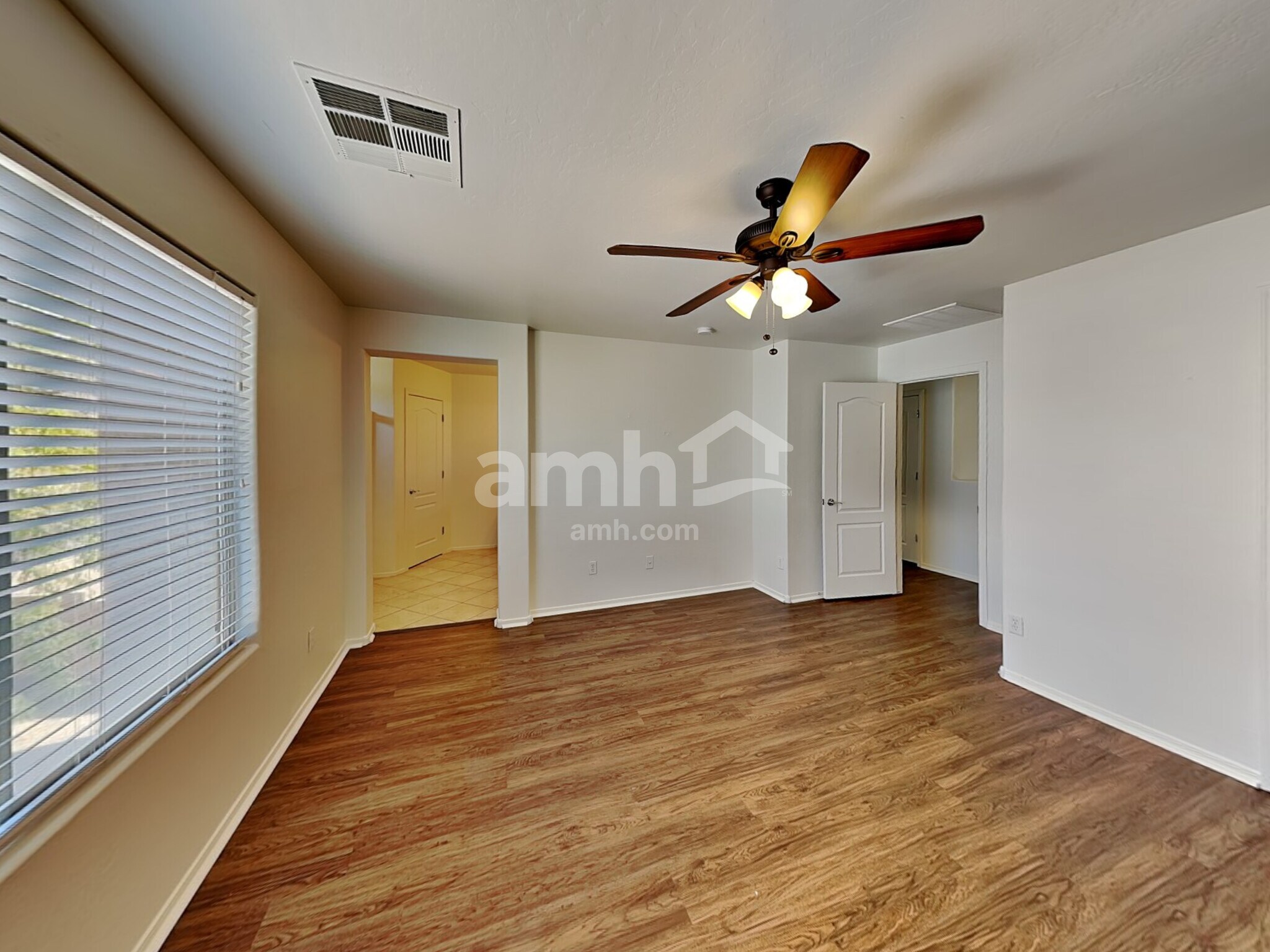 Building Photo - 17428 W Mandalay Ln