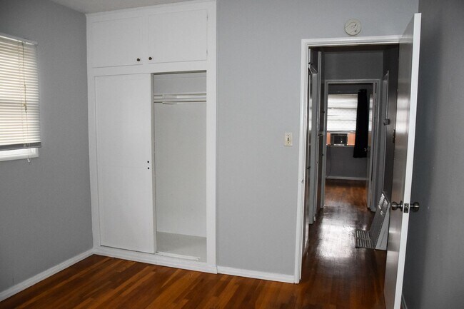 Building Photo - Steps to Chapman College