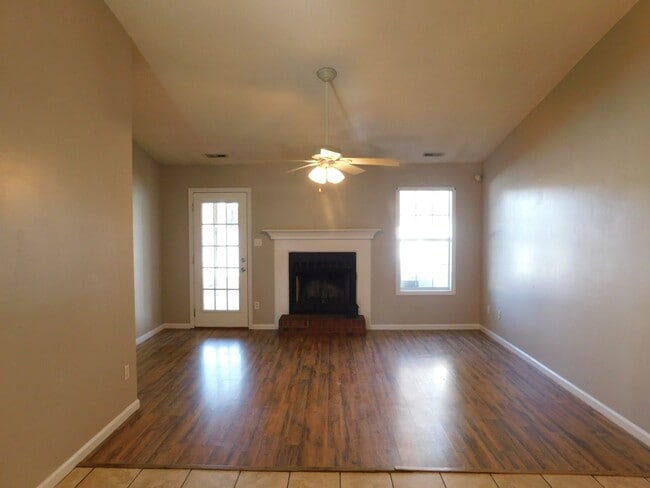 Building Photo - Nice Duplex in Havelock