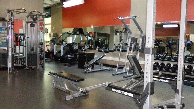 Building Photo - Downtown San Diego 1 bedroom 1 bath apartment For Rent