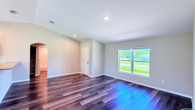 Building Photo - Lovely  3 Bedroom, 2 Bathroom Home in Ocala!!!