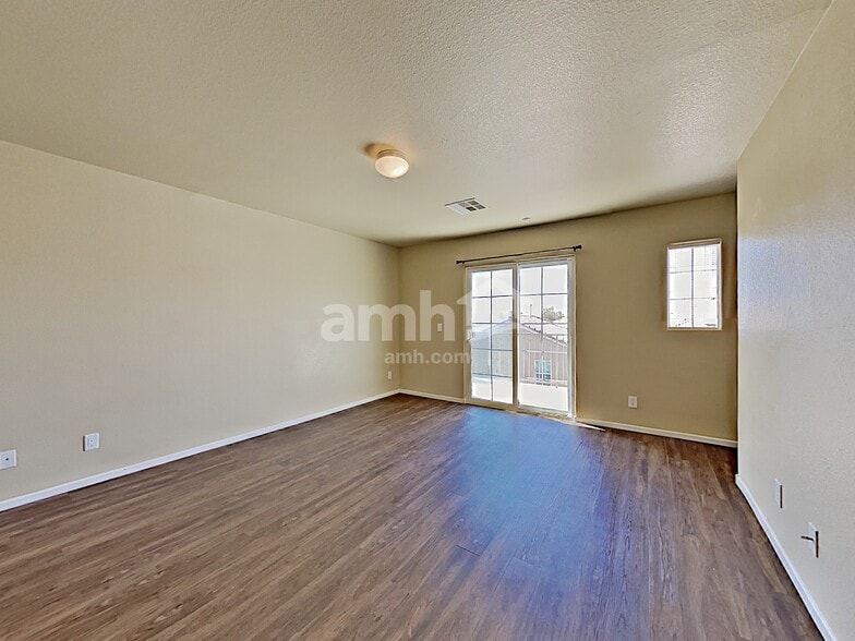 Building Photo - 9161 Desirable Ct