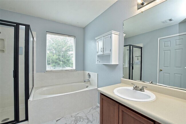 Building Photo - 18612 Great Falls Dr