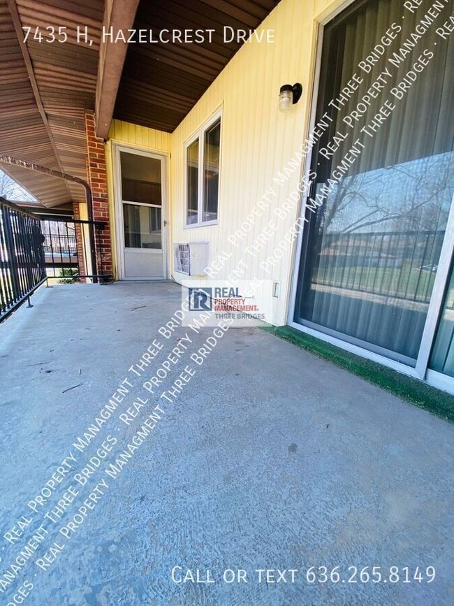 Building Photo - 7435 Hazelcrest Dr