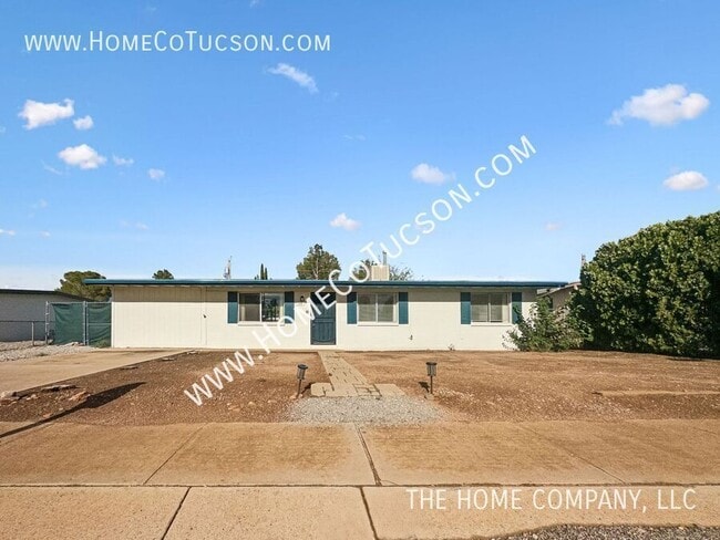 Building Photo - 310 2nd St