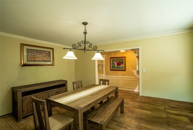Building Photo - 1514 Roanwood Dr