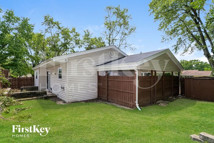 Building Photo - 2585 Teakwood Manor Dr