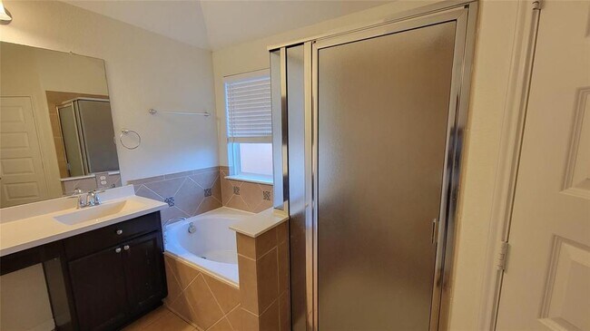 Building Photo - 5610 Scoria Rock Dr