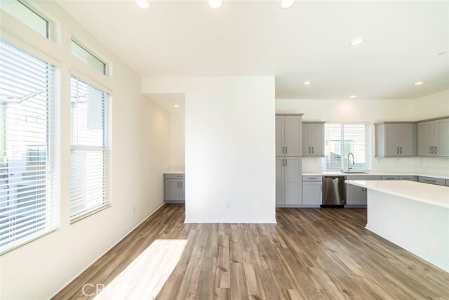 Building Photo - 209 Merit