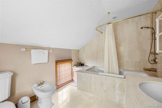 Building Photo - 1282 Hollow Rd