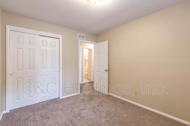 Building Photo - 212 201st E Ave