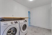 Building Photo - 5232 1/2 Natrona Way