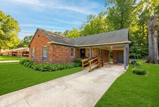 Building Photo - For Lease – Charming Brick Home in Historic Neighborhood