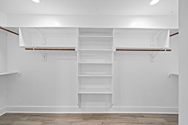 Building Photo - 4611 Idaho St