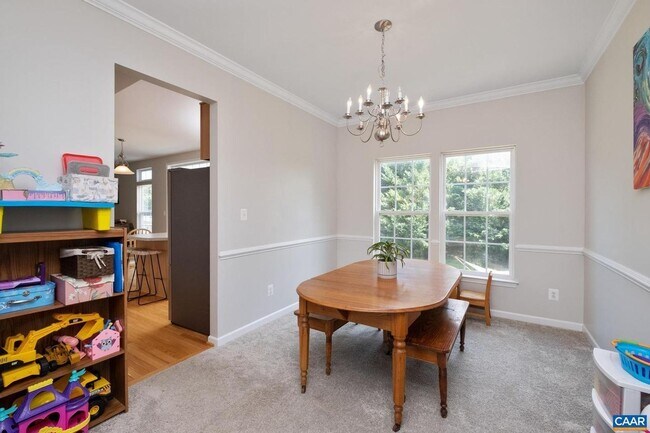 Building Photo - 662 Holly Hill Dr