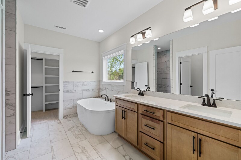 Building Photo - 2026 Grace Johns Cir