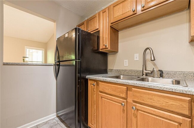 Building Photo - 448 McGill Pl NE