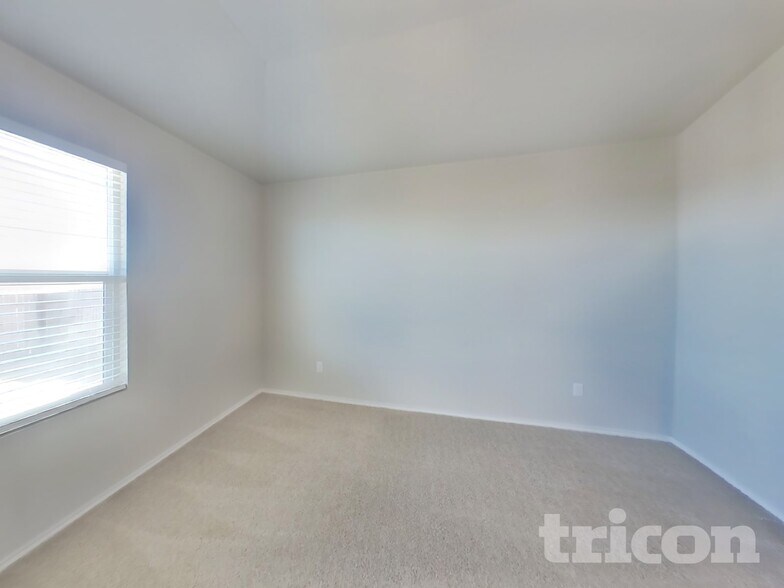 Building Photo - 5205 Sidesaddle Dr