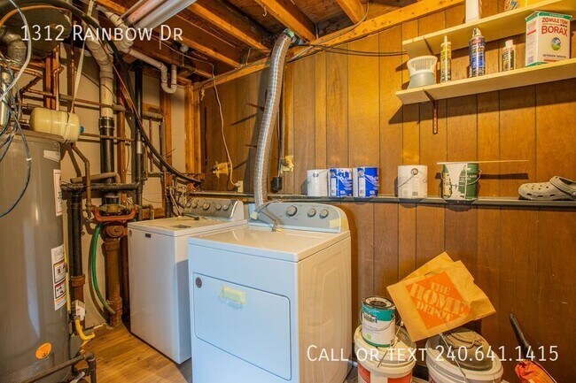 Building Photo - 1312 Rainbow Dr