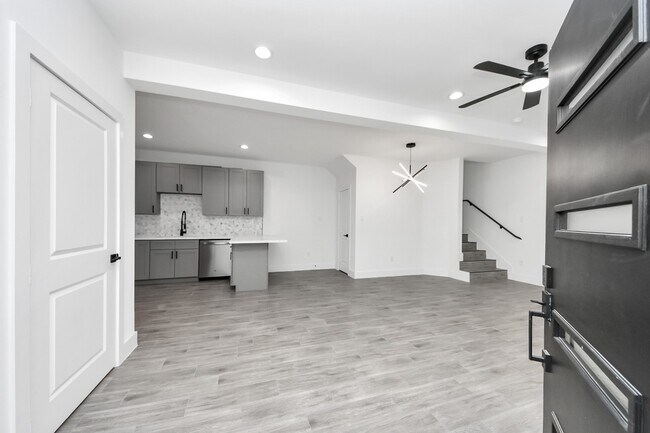 Building Photo - 7412 Carver Rd