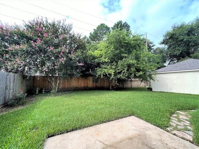 Building Photo - 22907 Provincial Blvd