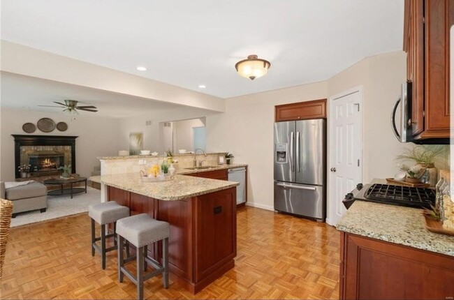 Building Photo - Spacious 4BR House in Bridgeton
