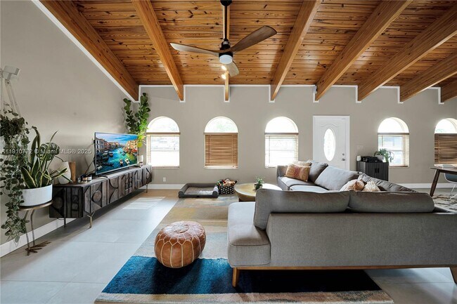 Building Photo - 18900 Belview Dr