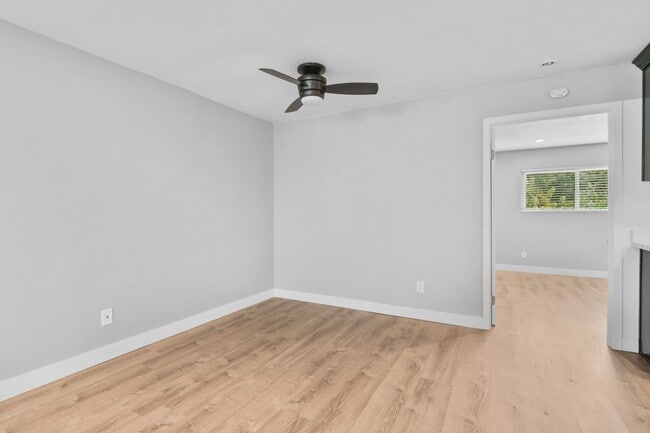 Building Photo - Pet Friendly & Remodeled 1BR Condo Near SD...