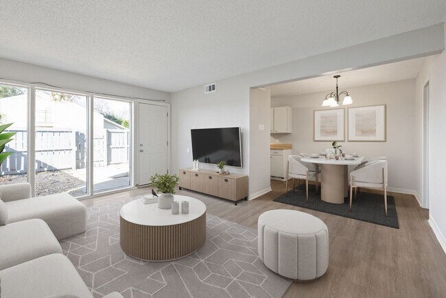 Building Photo - 203 Cougar Ridge