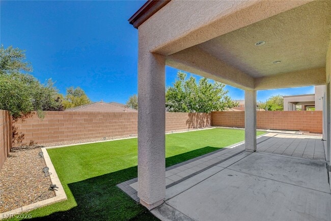 Building Photo - 9734 Maspalomas St