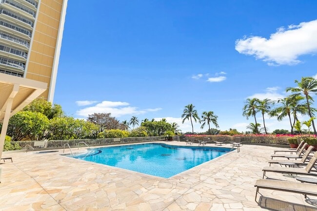 Building Photo - 1330 Ala Moana Blvd