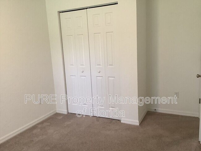 Building Photo - 13995 SW 27 Ct Rd