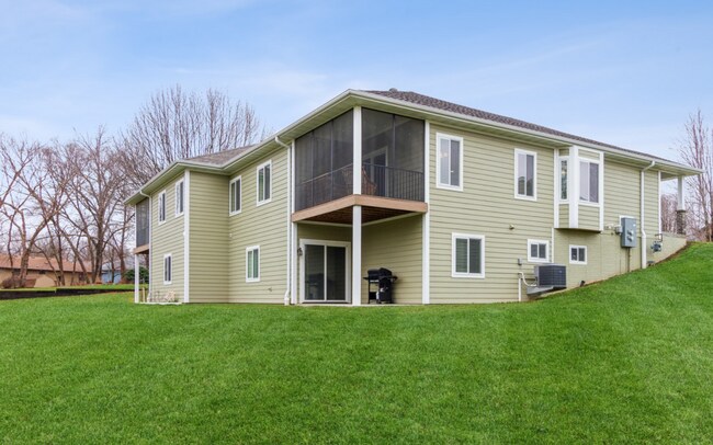 Building Photo - NZC (115 Glenwood Street; Pella)