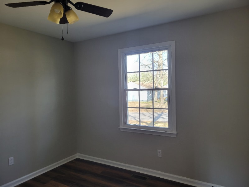 Building Photo - 3904 Robert E Lee Dr