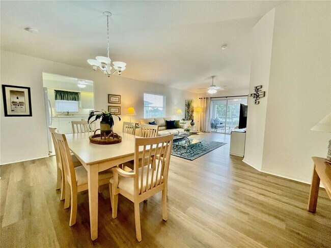 Building Photo - 5800 Sabal Trace Dr