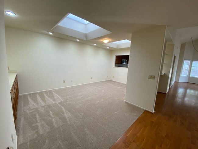 Building Photo - 2bd/2bth within the Ocean Hills Country Club!
