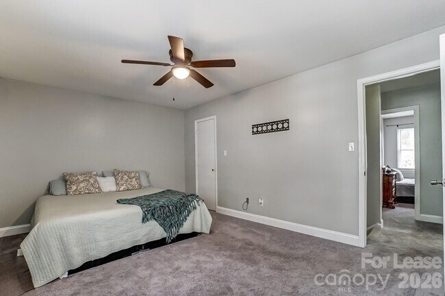 Building Photo - 8518 Castle Pine Ct