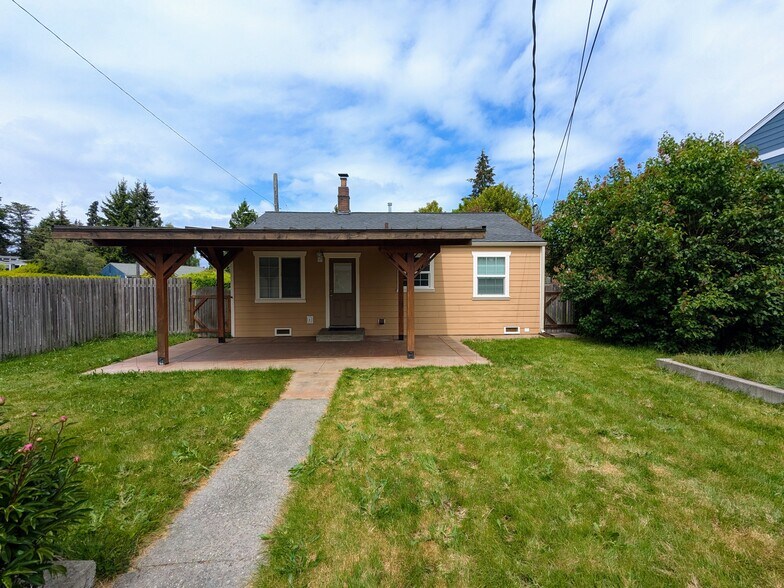 Building Photo - 5018 N 30th St