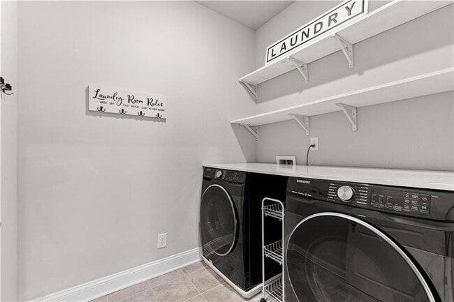 Building Photo - 156 Adams Cir