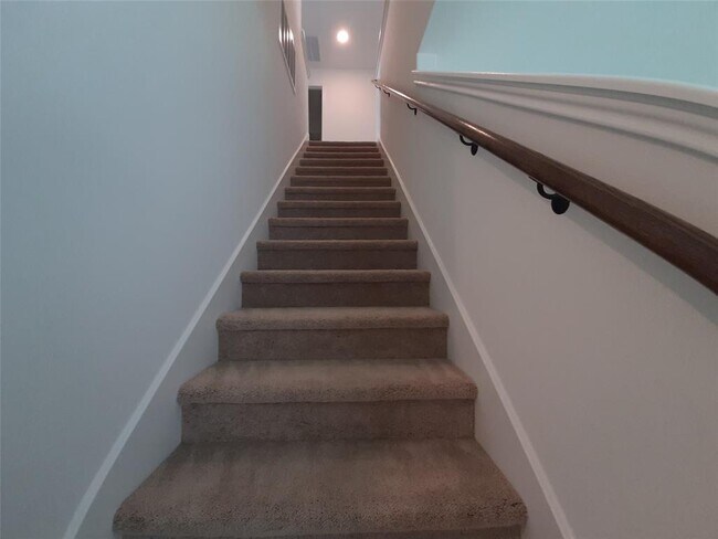 Building Photo - 23926 Escardilla Dr